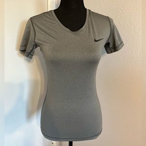 Nike Pro women top